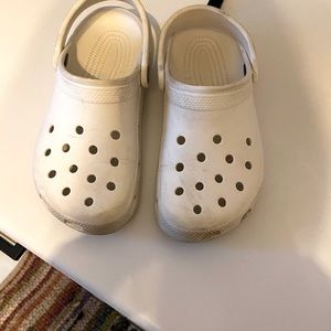 White crocs women’s size 6/men’s 4